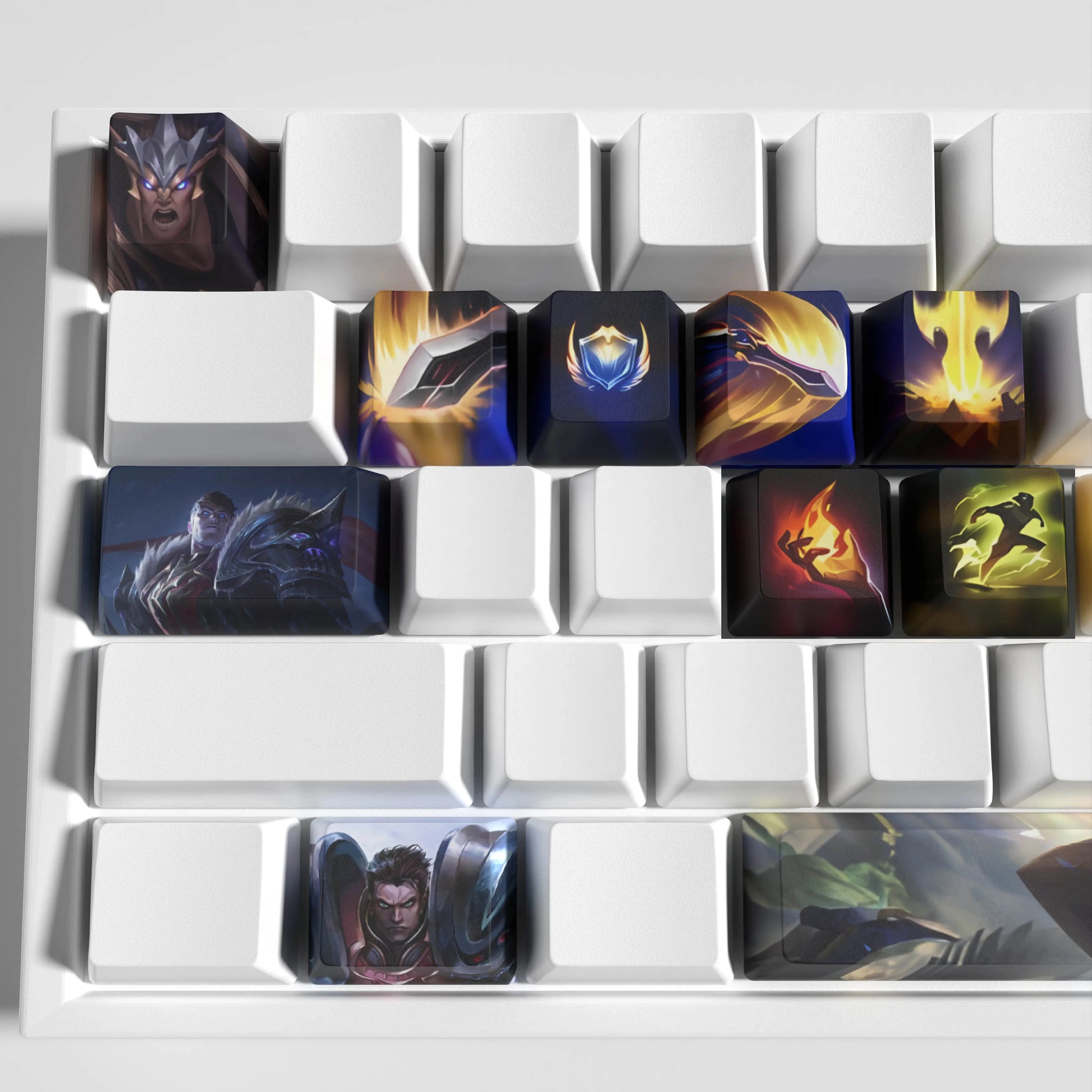SPECIAL EDITION LEAGUE OF LEGENDS Garen KEYCAPS